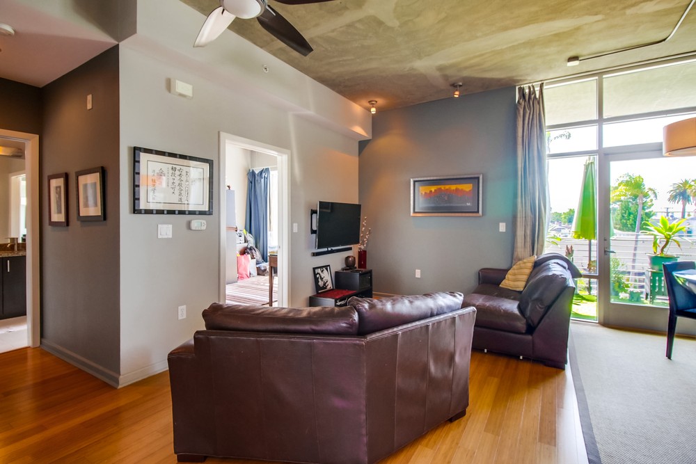 Virtual tour photo 10 of 43 for 3740 Park Blvd #309