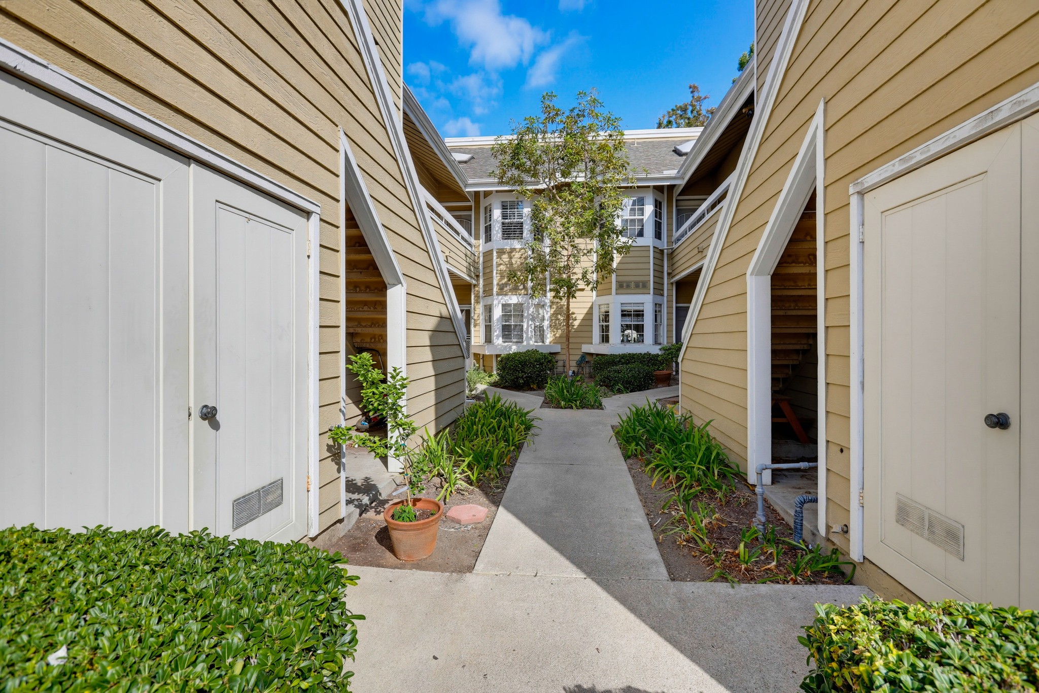 Virtual tour photo 3 of 68 for 3740 S Bear St #121