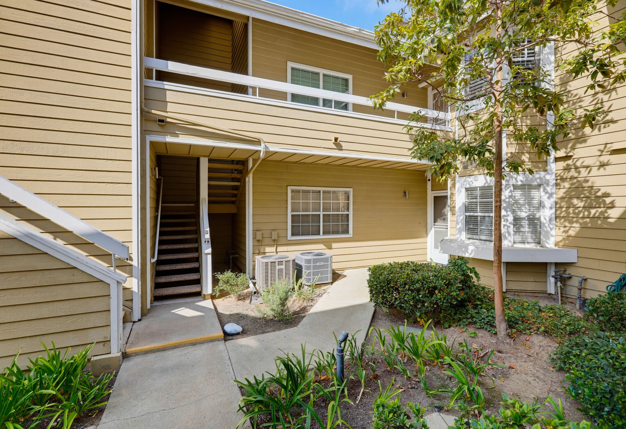 Virtual tour photo 4 of 68 for 3740 S Bear St #121