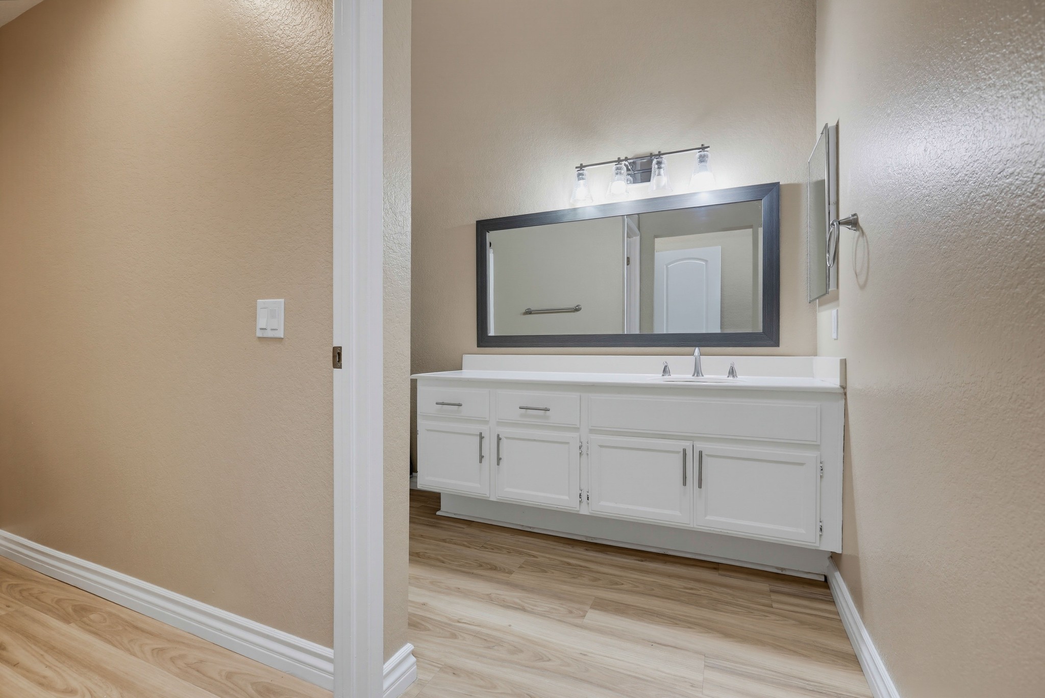 Virtual tour photo 41 of 68 for 3740 S Bear St #121