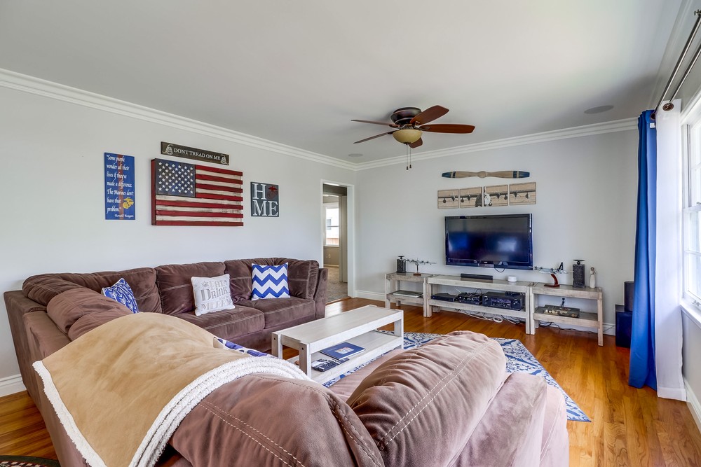 Virtual tour photo 10 of 44 for 3740 Yosemite St