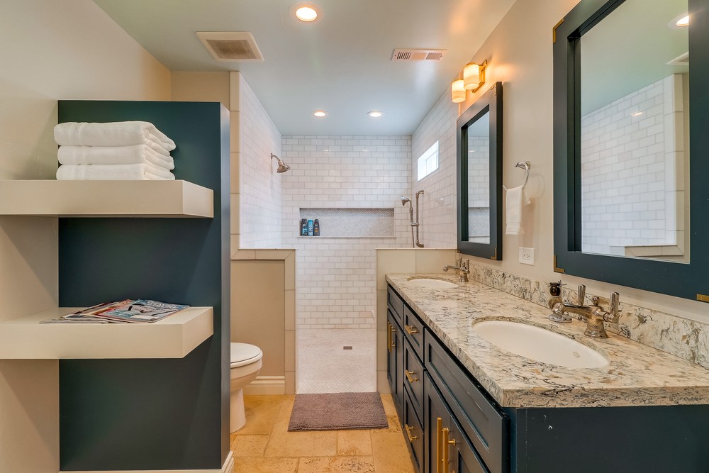 Virtual tour photo 25 of 44 for 3740 Yosemite St