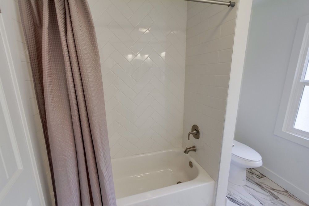 Virtual tour photo 30 of 37 for 3743 46th St