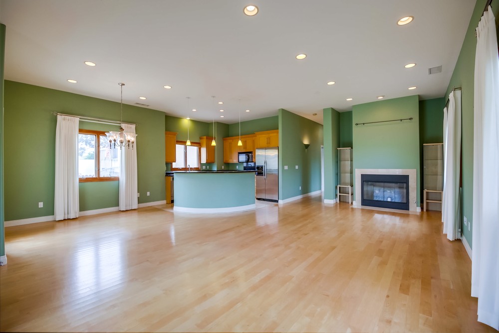 Virtual tour photo 9 of 49 for 3744 Mississippi St