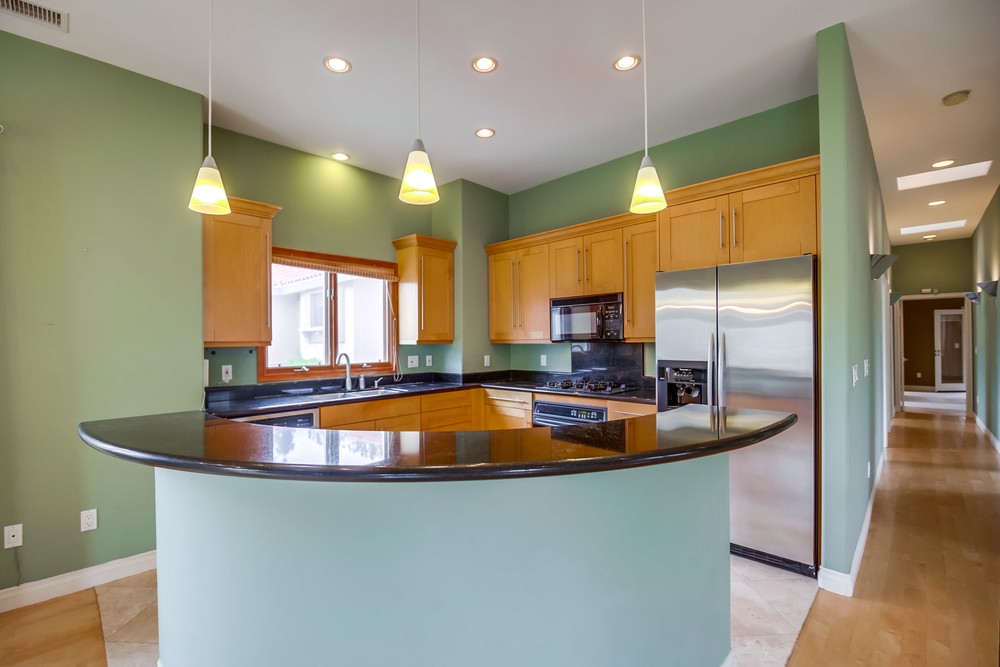 Virtual tour photo 13 of 49 for 3744 Mississippi St