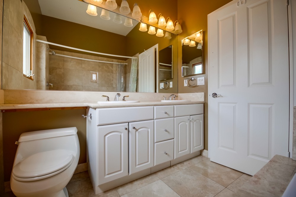 Virtual tour photo 26 of 49 for 3744 Mississippi St