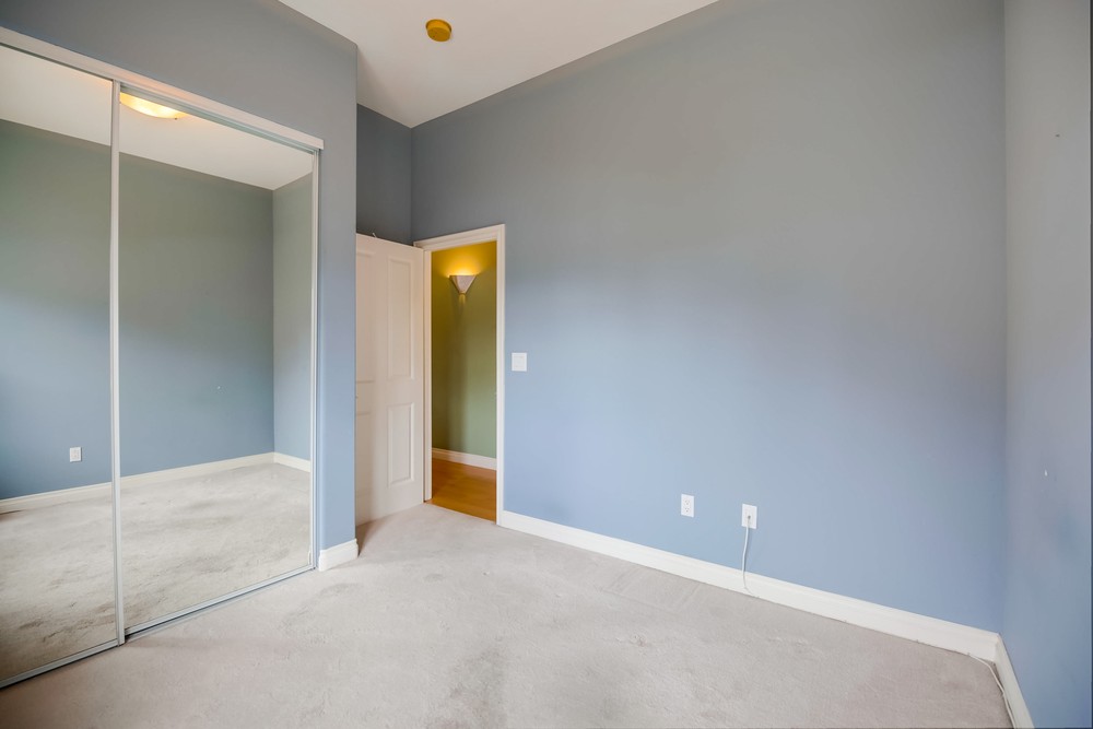 Virtual tour photo 34 of 49 for 3744 Mississippi St