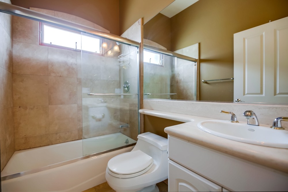 Virtual tour photo 35 of 49 for 3744 Mississippi St