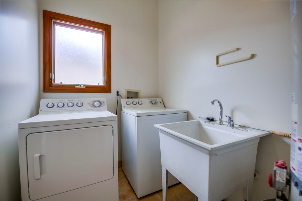 Virtual tour photo 36 of 49 for 3744 Mississippi St