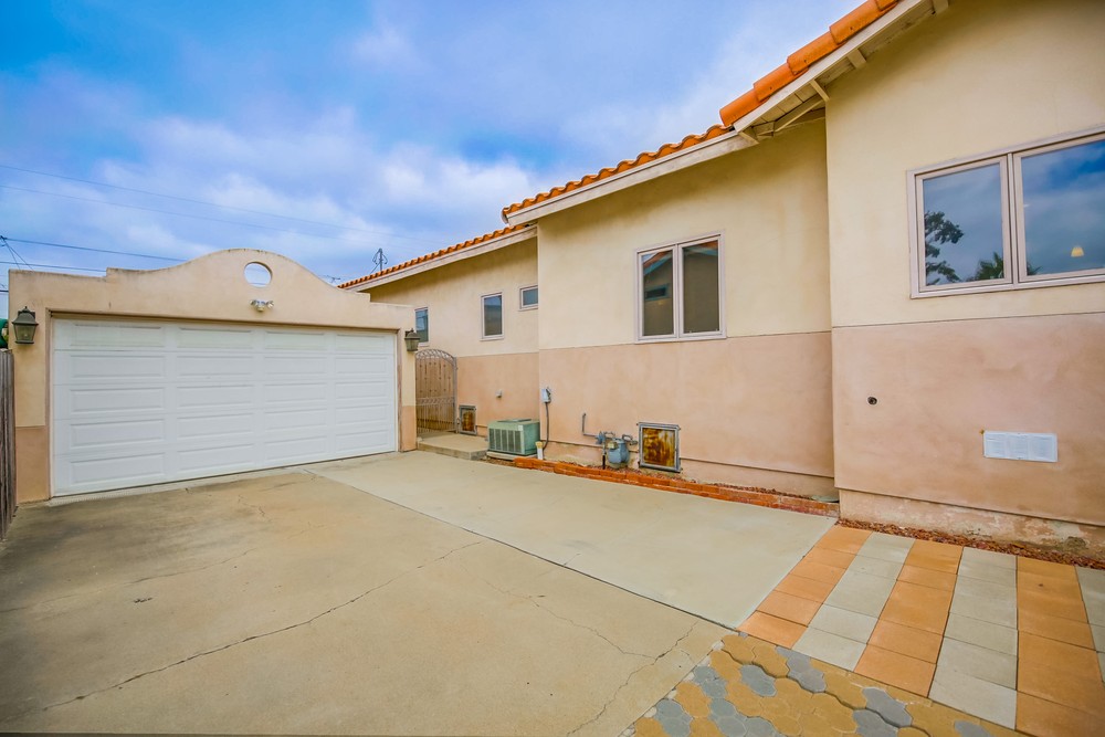 Virtual tour photo 38 of 49 for 3744 Mississippi St