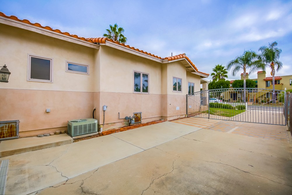 Virtual tour photo 39 of 49 for 3744 Mississippi St