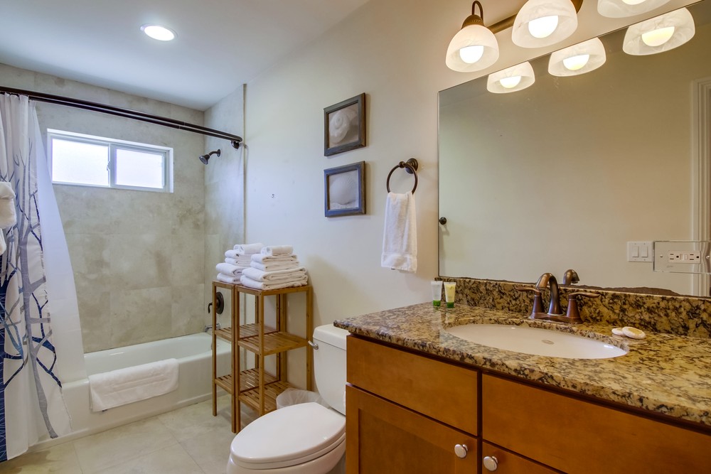 Virtual tour photo 27 of 38 for 3745 Mission Blvd