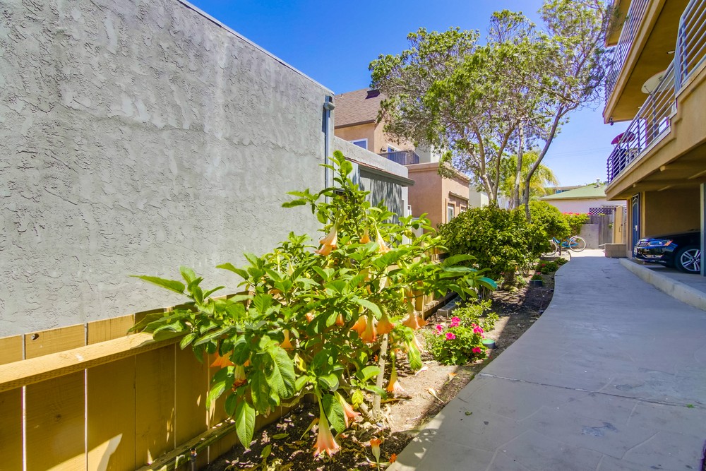 Virtual tour photo 31 of 38 for 3745 Mission Blvd
