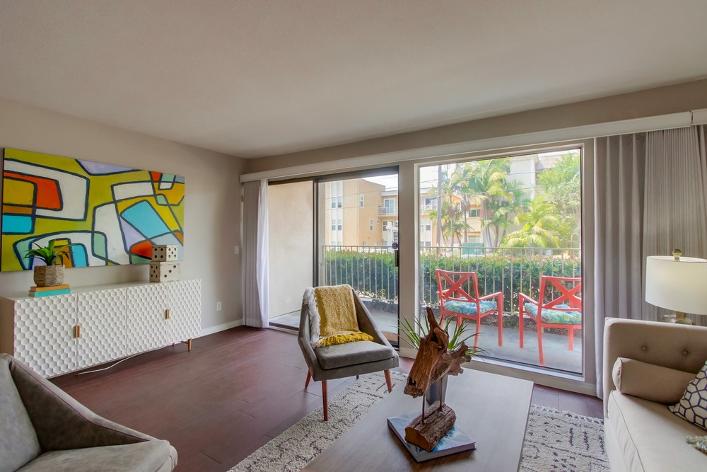 Virtual tour photo 7 of 32 for 3745 Riviera Dr APT 1