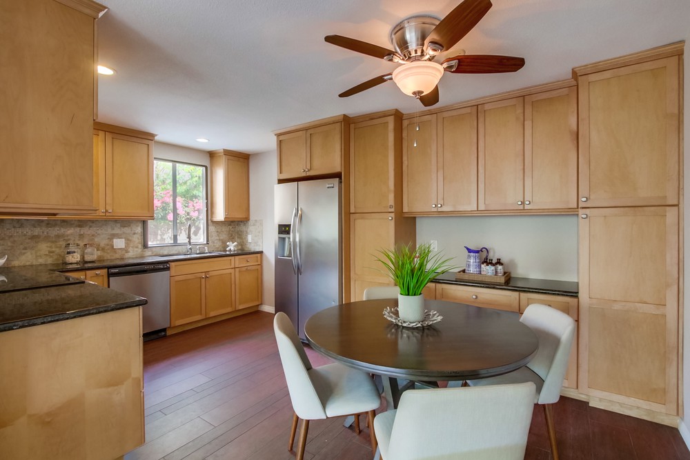 Virtual tour photo 10 of 32 for 3745 Riviera Dr APT 1