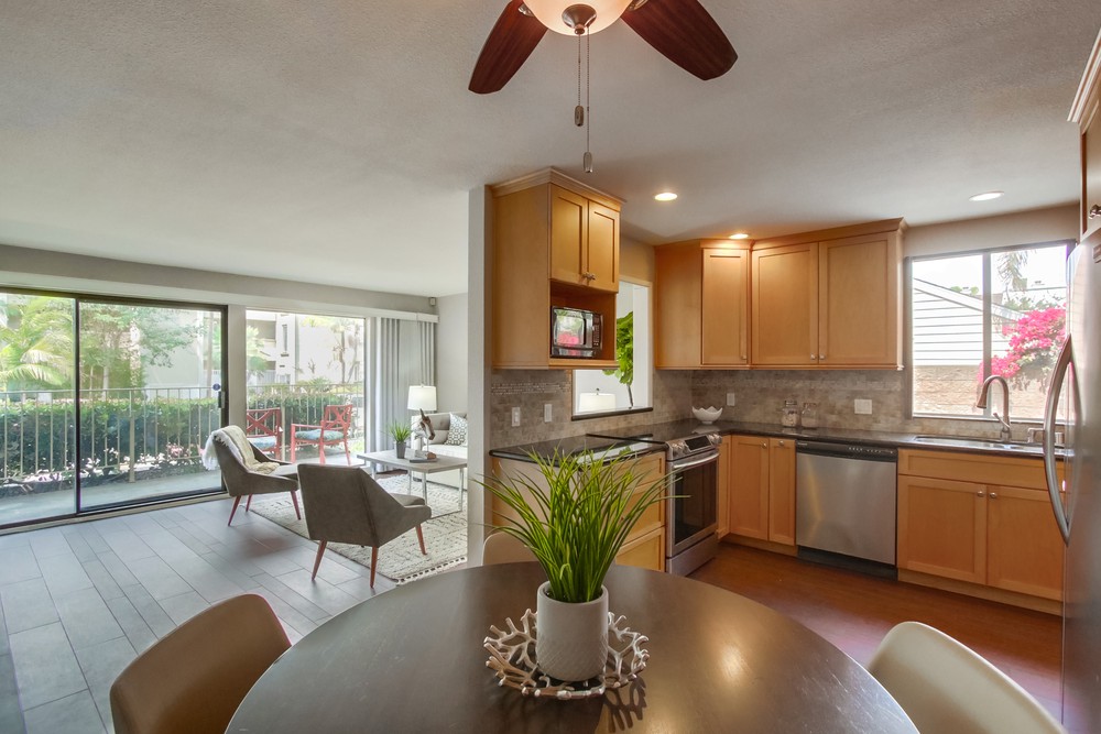 Virtual tour photo 11 of 32 for 3745 Riviera Dr APT 1