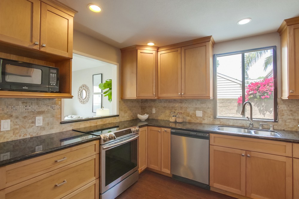 Virtual tour photo 12 of 32 for 3745 Riviera Dr APT 1
