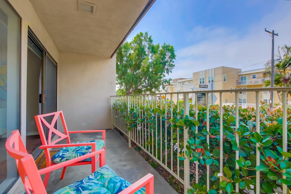 Virtual tour photo 14 of 32 for 3745 Riviera Dr APT 1