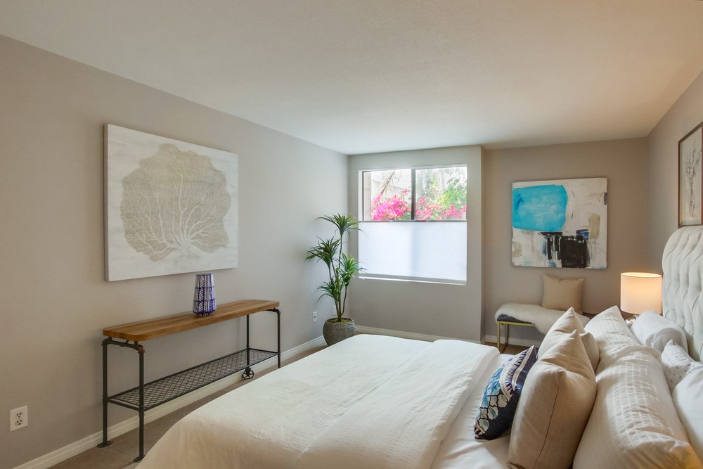 Virtual tour photo 21 of 32 for 3745 Riviera Dr APT 1