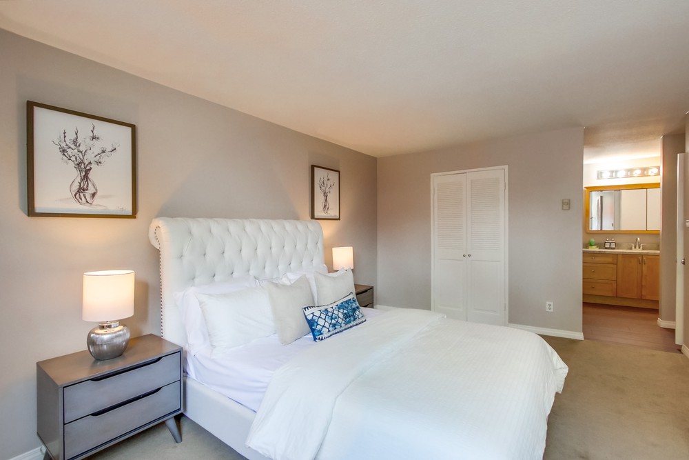 Virtual tour photo 22 of 32 for 3745 Riviera Dr APT 1