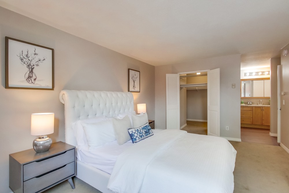 Virtual tour photo 23 of 32 for 3745 Riviera Dr APT 1