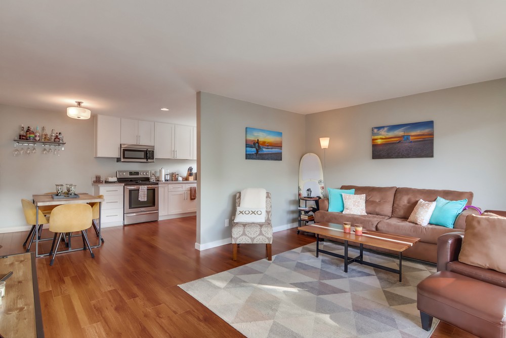 Virtual tour photo 8 of 41 for 3745 Riviera Dr APT 2