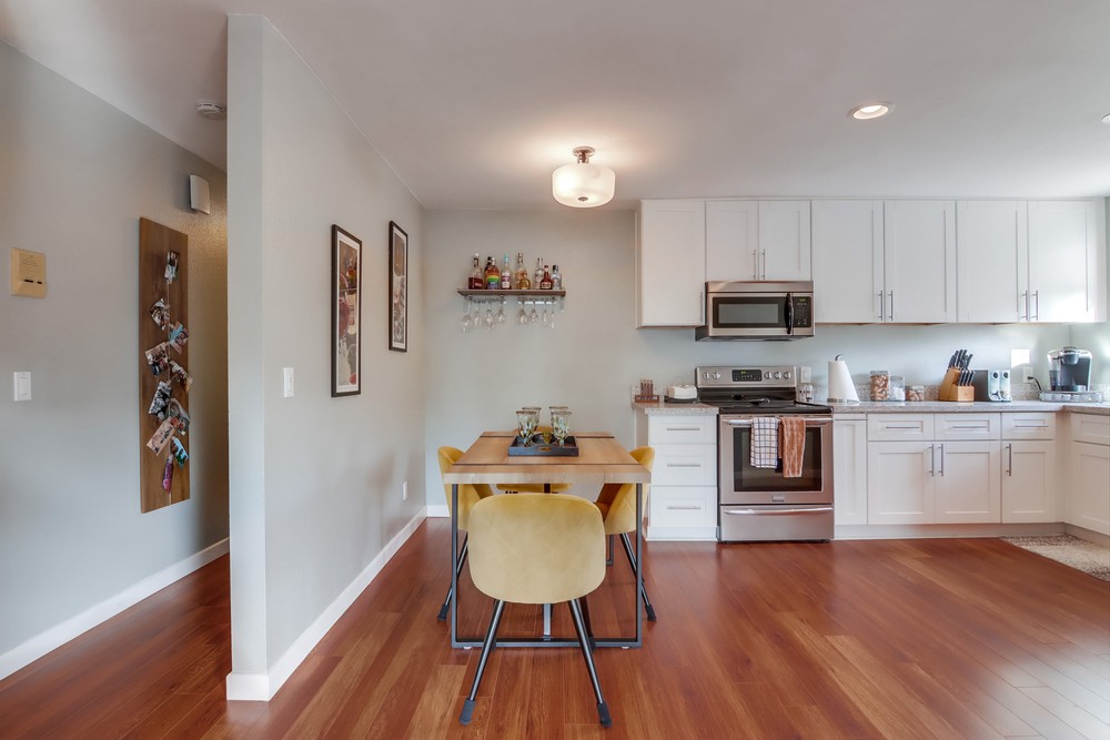 Virtual tour photo 11 of 41 for 3745 Riviera Dr APT 2