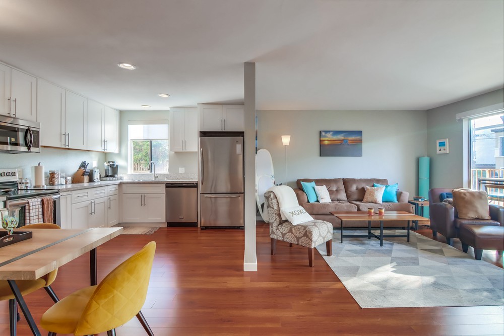 Virtual tour photo 13 of 41 for 3745 Riviera Dr APT 2