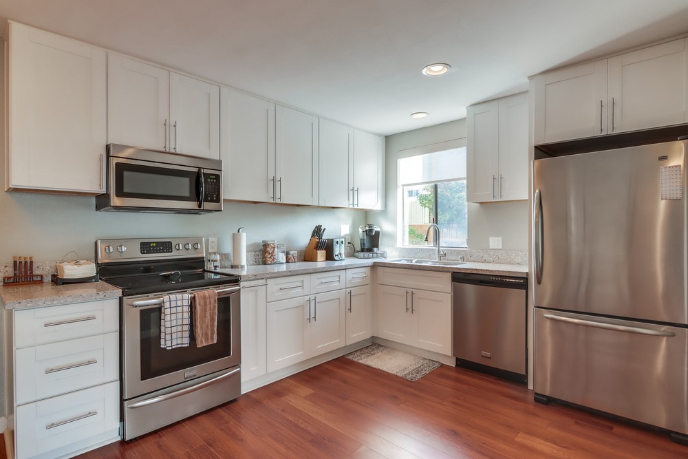 Virtual tour photo 17 of 41 for 3745 Riviera Dr APT 2