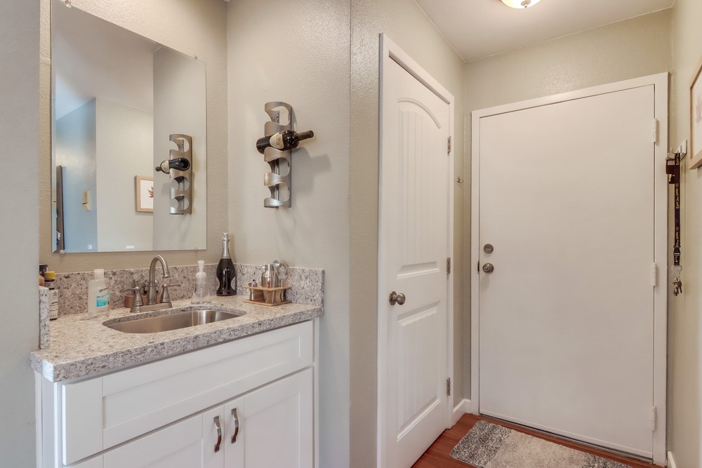 Virtual tour photo 20 of 41 for 3745 Riviera Dr APT 2