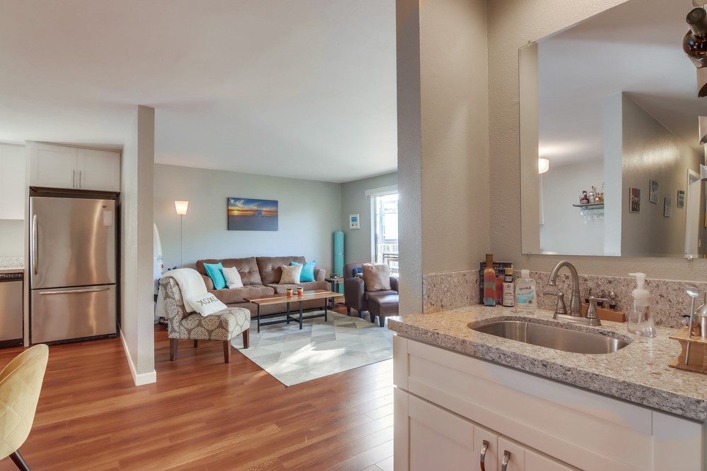 Virtual tour photo 21 of 41 for 3745 Riviera Dr APT 2