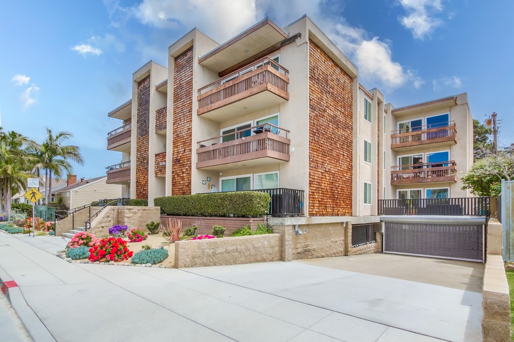 3745 Riviera Dr APT 3 Rancho Photos