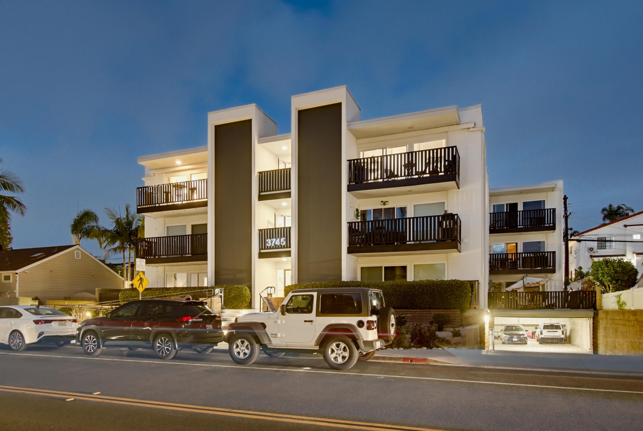 Virtual tour photo 3 of 85 for 3745 Riviera Dr Apt 9