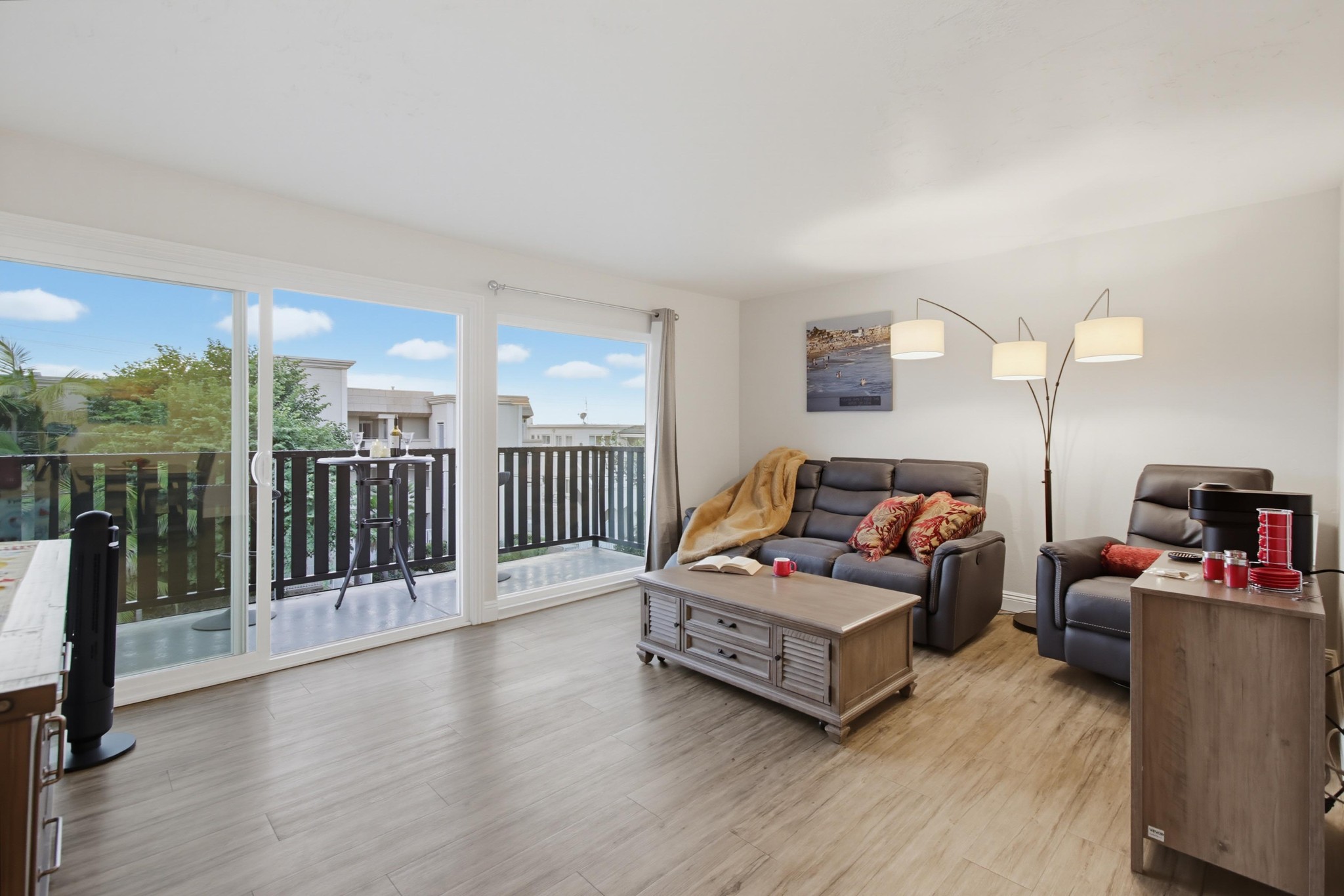 Virtual tour photo 7 of 85 for 3745 Riviera Dr Apt 9