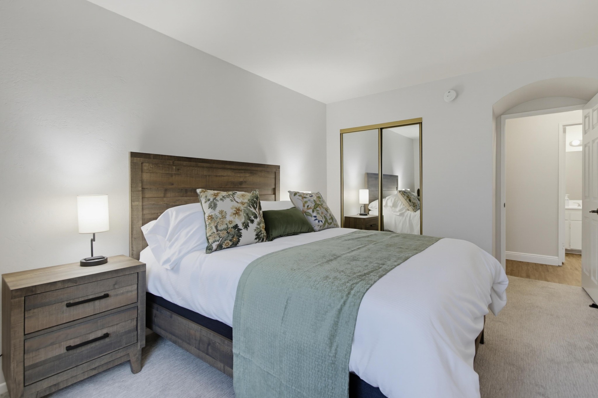 Virtual tour photo 22 of 85 for 3745 Riviera Dr Apt 9