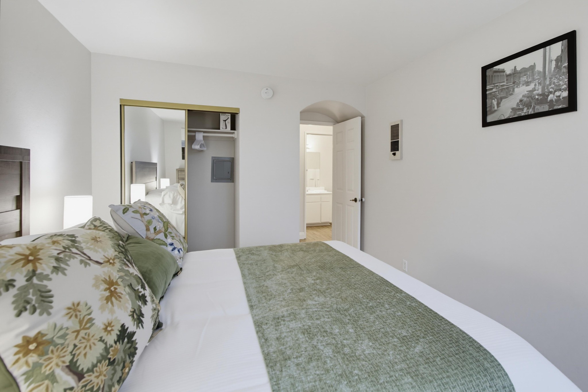 Virtual tour photo 23 of 85 for 3745 Riviera Dr Apt 9