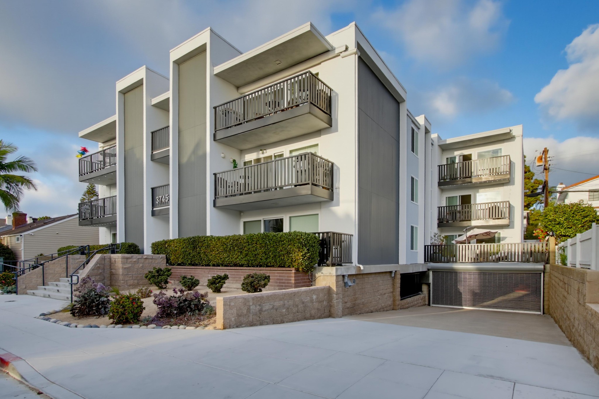 Virtual tour photo 46 of 85 for 3745 Riviera Dr Apt 9