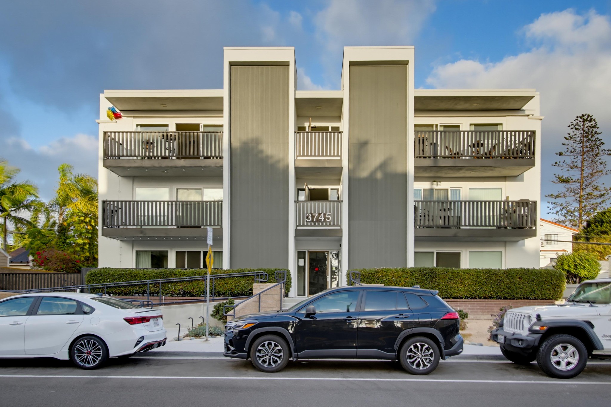 Virtual tour photo 50 of 85 for 3745 Riviera Dr Apt 9