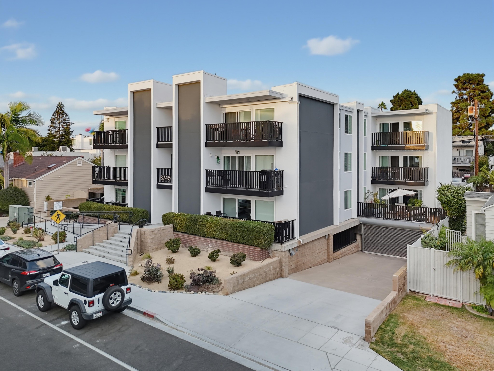 Virtual tour photo 53 of 85 for 3745 Riviera Dr Apt 9