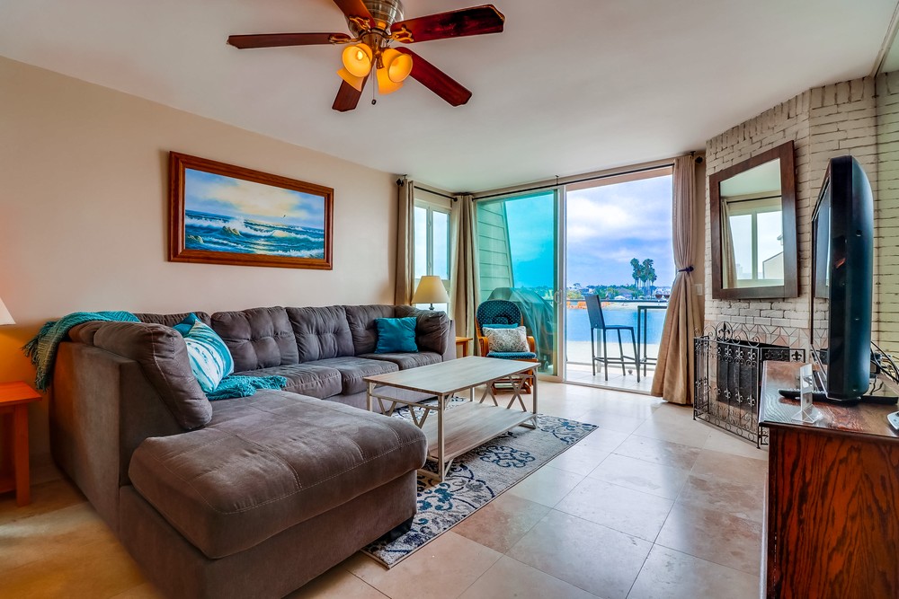 Virtual tour photo 10 of 38 for 3750 Bayside Walk #16