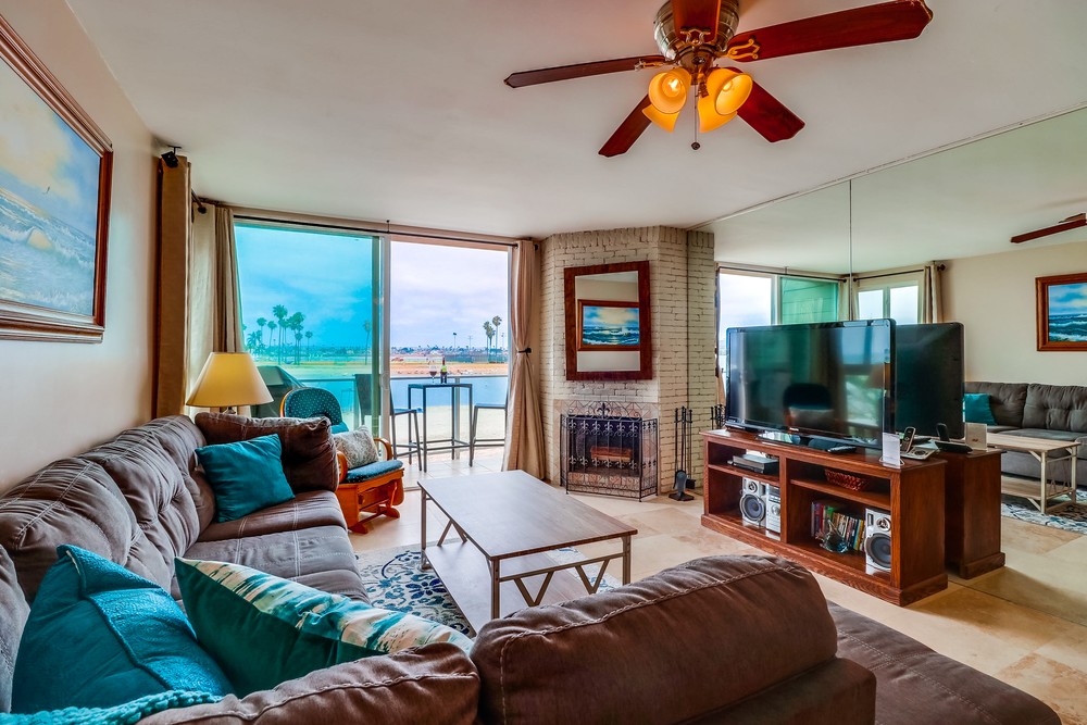 Virtual tour photo 11 of 38 for 3750 Bayside Walk #16