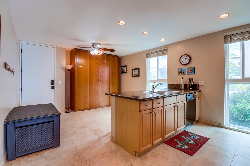 Virtual tour photo 18 of 38 for 3750 Bayside Walk #16