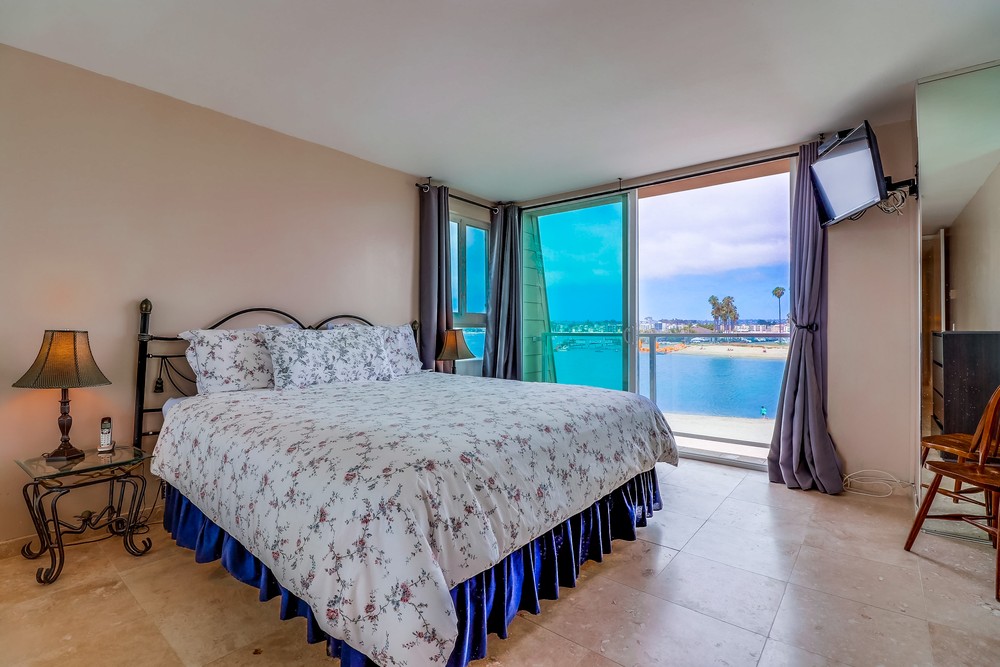 Virtual tour photo 27 of 38 for 3750 Bayside Walk #16