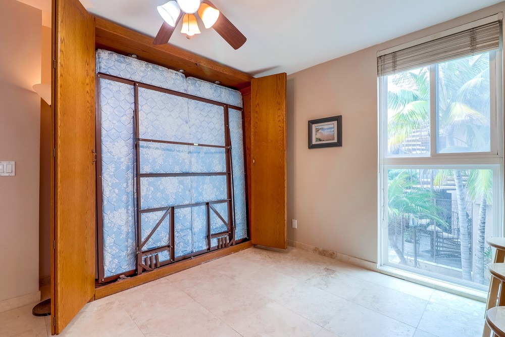 Virtual tour photo 32 of 38 for 3750 Bayside Walk #16