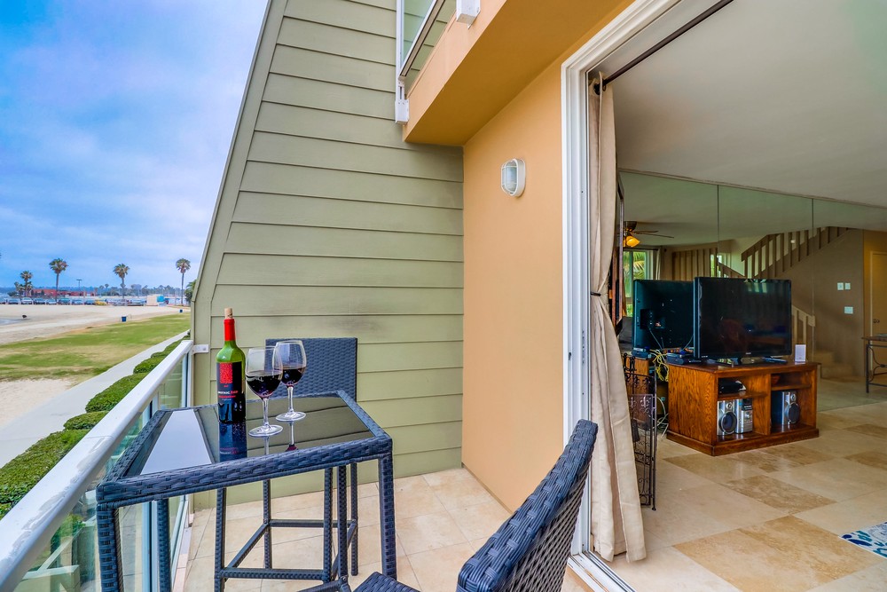 Virtual tour photo 37 of 38 for 3750 Bayside Walk #16