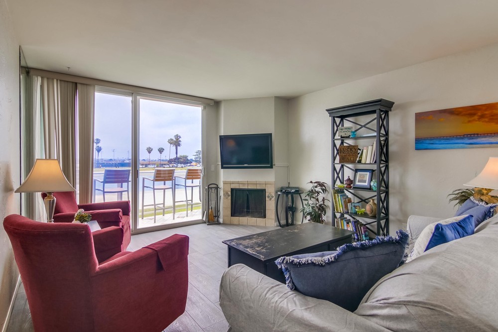 Virtual tour photo 3 of 39 for 3750 Bayside Walk