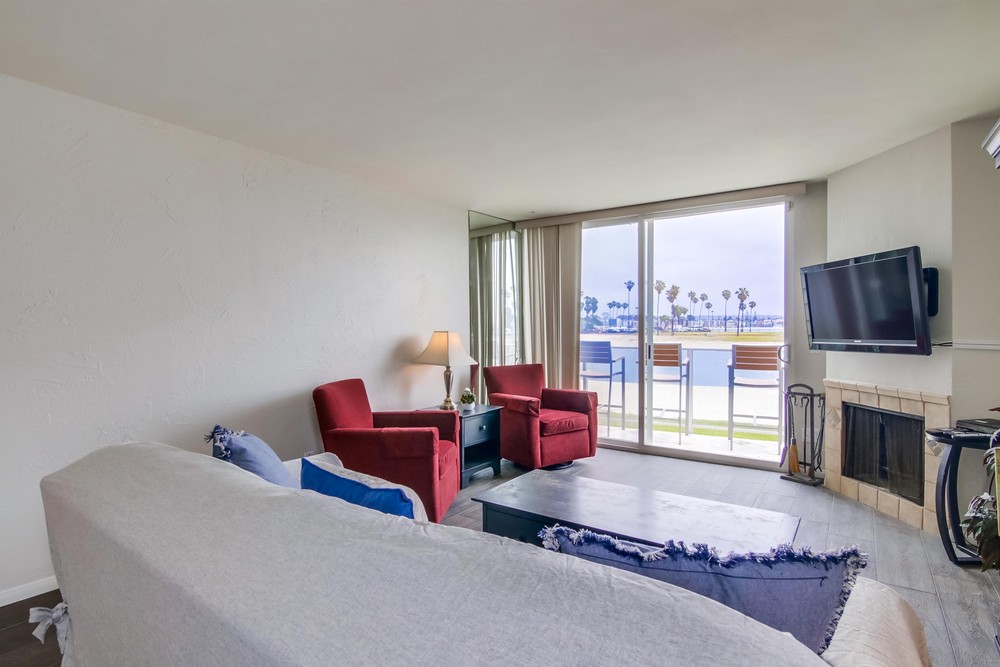 Virtual tour photo 6 of 39 for 3750 Bayside Walk
