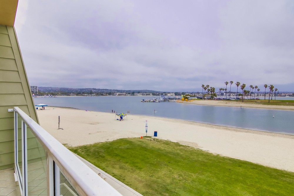 Virtual tour photo 33 of 39 for 3750 Bayside Walk