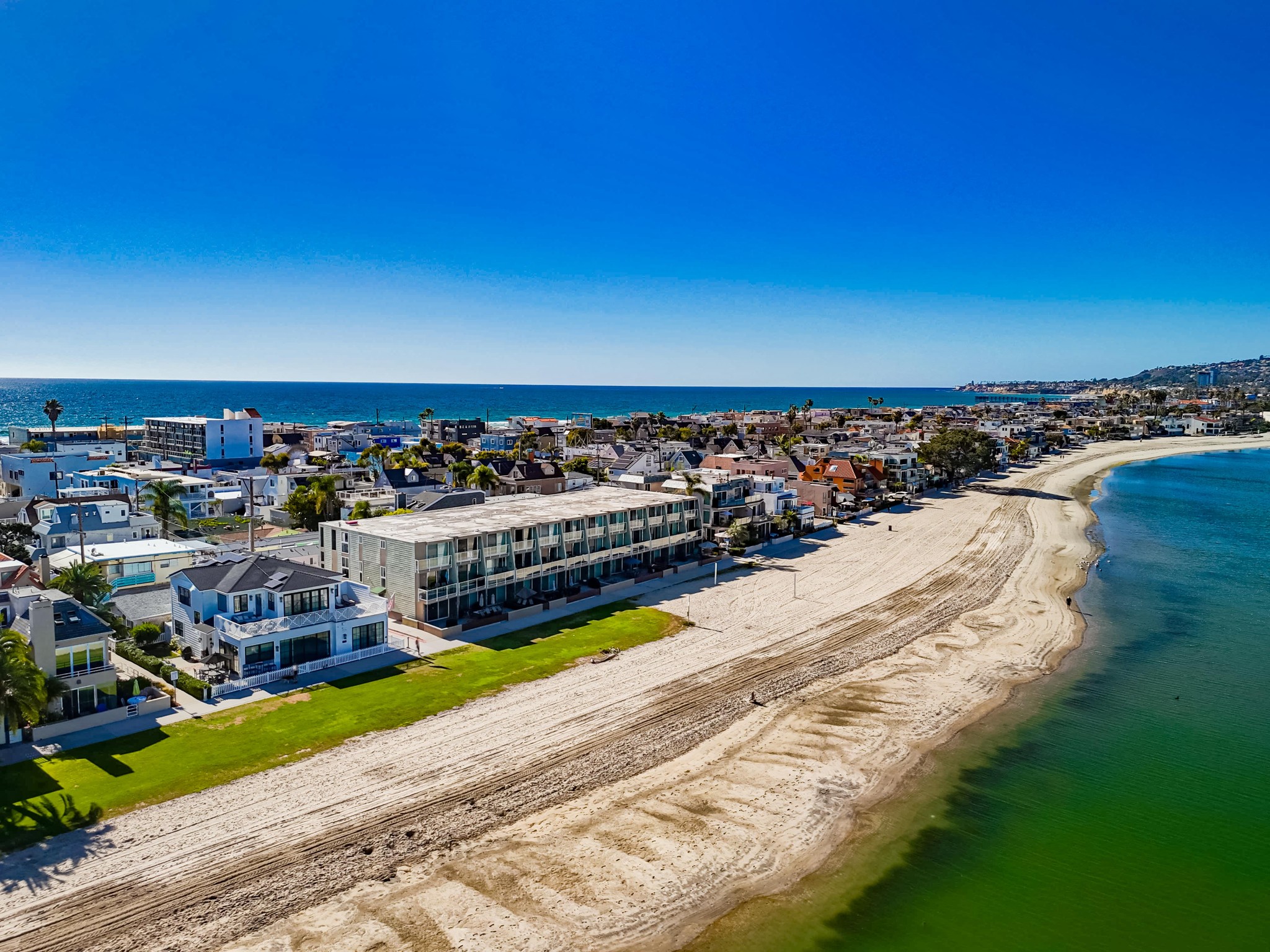 Virtual tour photo 1 of 8 for 3750 Bayside Walk