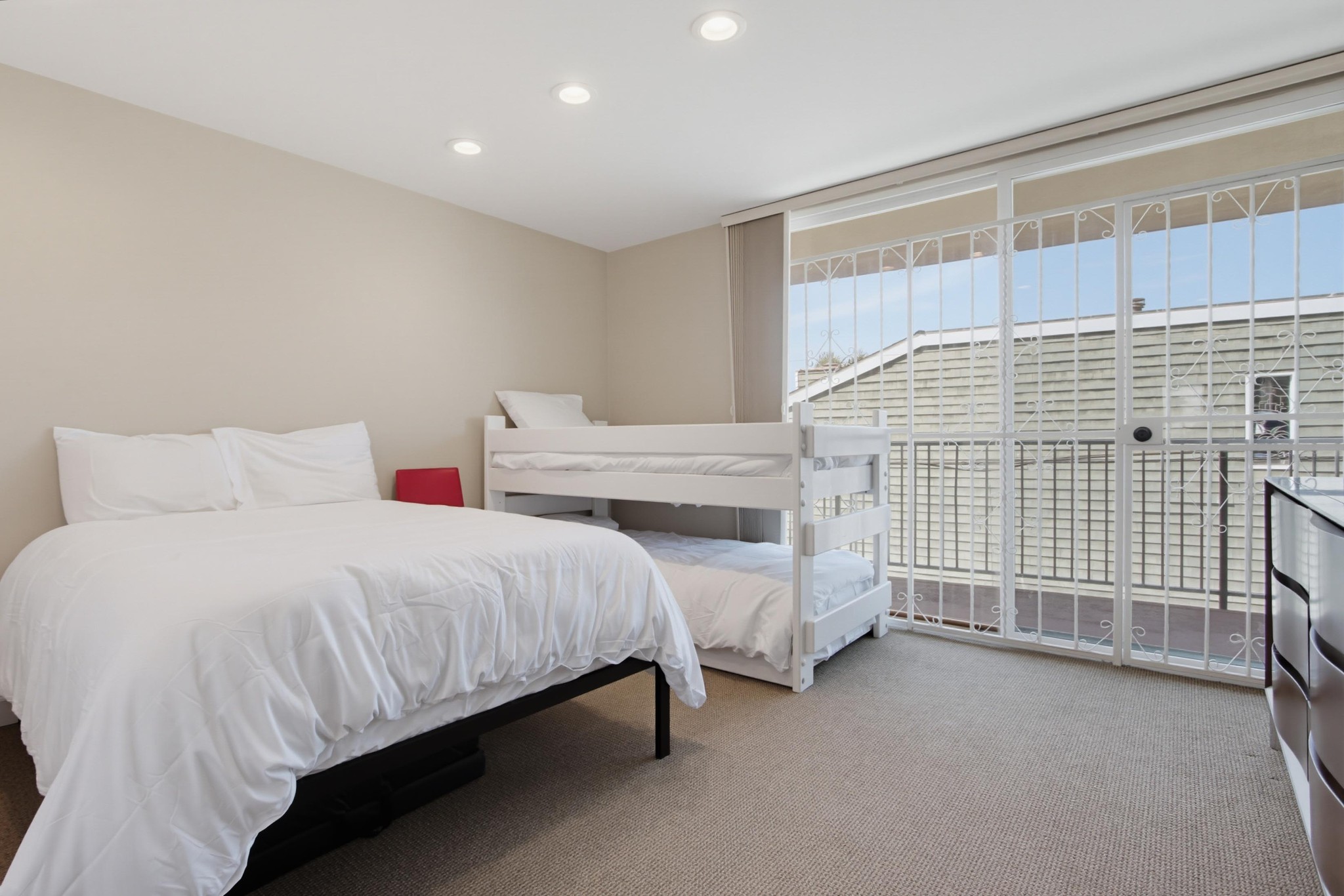 Virtual tour photo 47 of 50 for 3750 Bayside Walk Unit 11